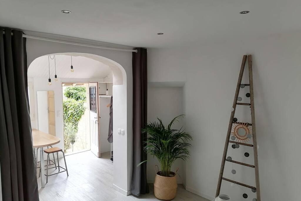 Les Etapes Chartraines Parking Wifi Jaccuzi Apartment Chartres Luaran gambar