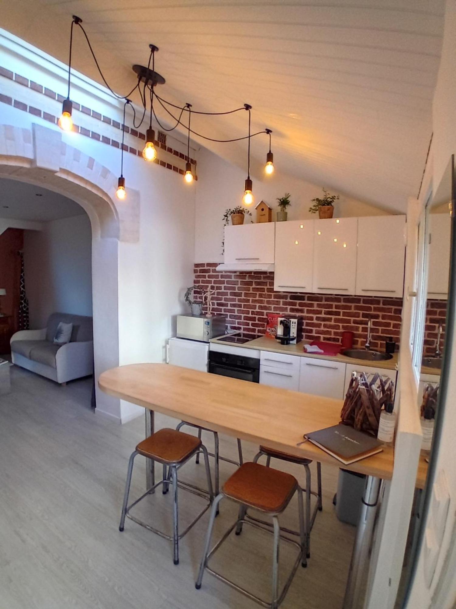 Les Etapes Chartraines Parking Wifi Jaccuzi Apartment Chartres Luaran gambar